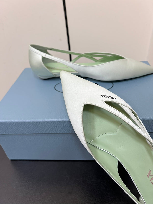 BALLERINE CON TAGLI IN RASO VERDE CHETWODE