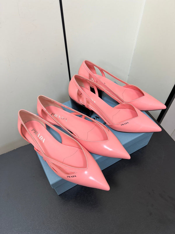 BRUSHED CUT-OUT BALLERINA FLAT IN SALMON PINK CALFSKIN