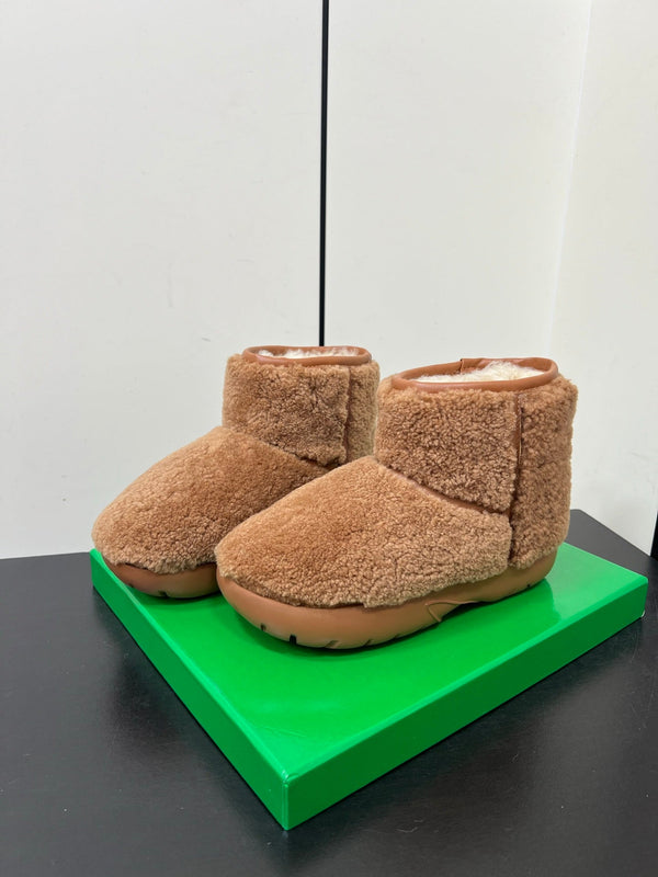 BV Mini Snap Ankle Boot Brown Shearing 538960