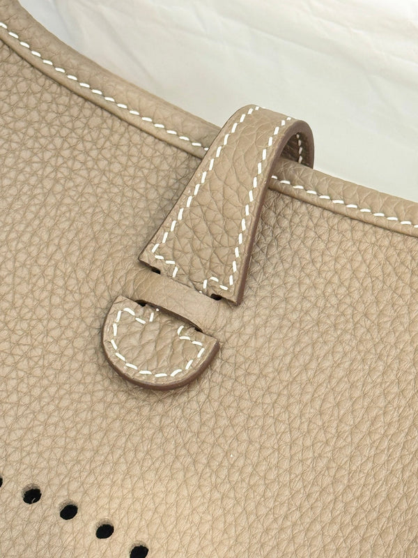 HM Evelyne 23cm Cuir Togo Taupe Clair 281206