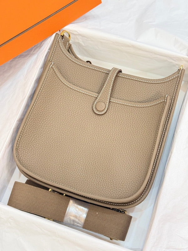 HM Evelyne 23cm Cuir Togo Taupe Clair 281206