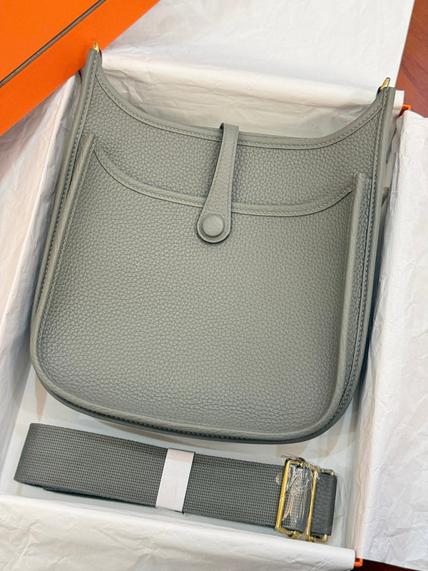 HM Evelyne 23cm Cloud Gray Togo Leather 281209