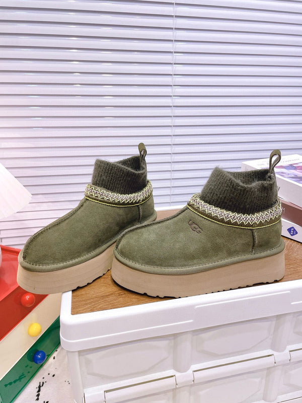 UGG Tazz Platform Boots Olive Green Frabic Suede 512864