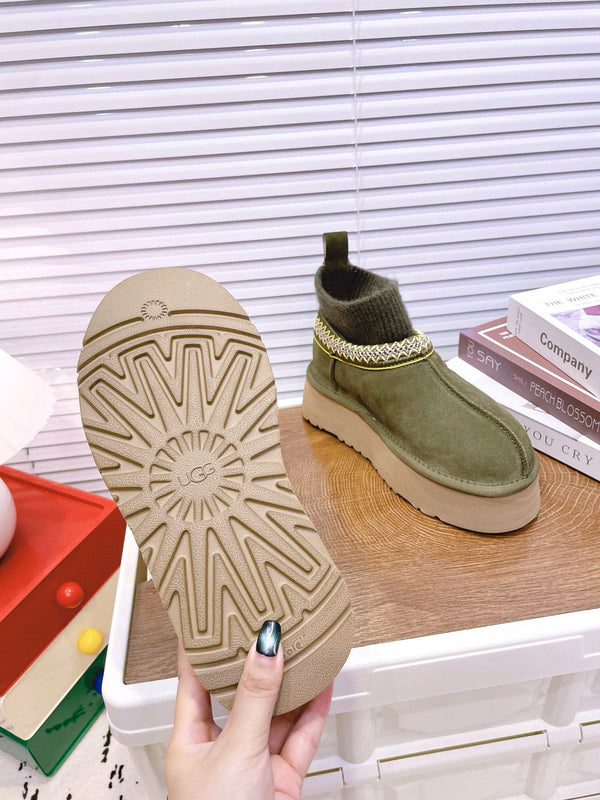 UGG Tazz Platform Boots Olive Green Frabic Suede 512864
