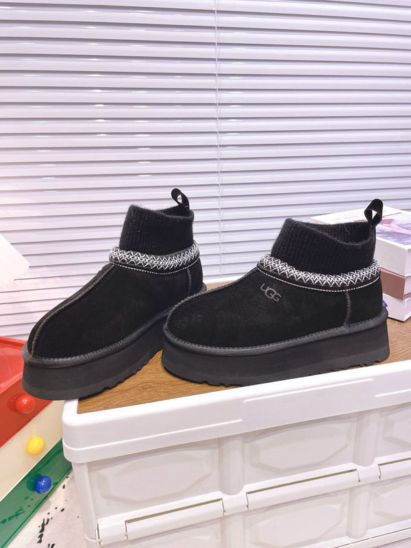 UGG Tazz Platform Boots Black Frabic Suede 512865