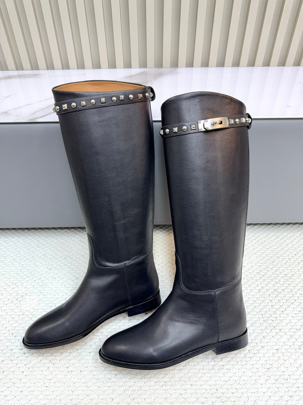 HM 25ss Bottes d'équitation Kelly Buckle en cuir de vachette noir 576121