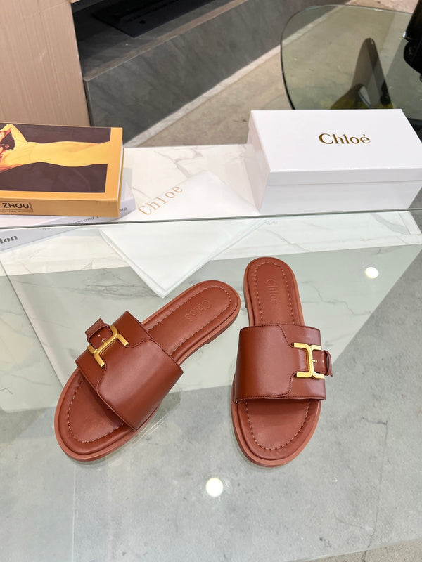 CHLOÉ HLOE MARCIE SLIDE IN UMBER BROWN CALFSKIN WITH GOLD HARDWARE