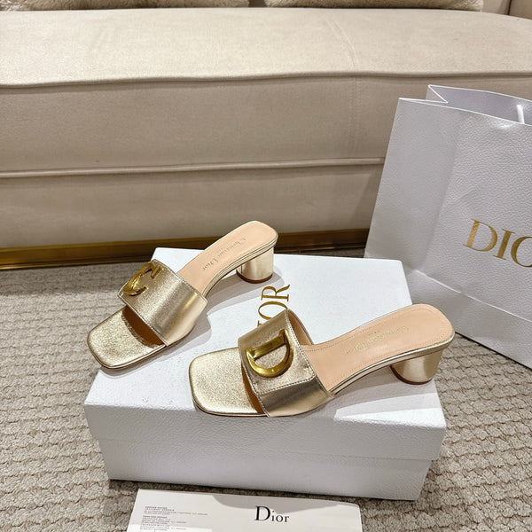 CD 25 C'EST DIO metallic gold patent leather 396131