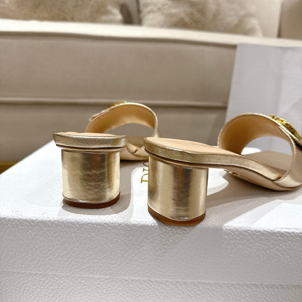 CD 25 C'EST DIO metallic gold patent leather 396131