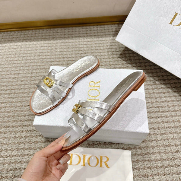 CD 30M Slide Sliver Calfskin 543737