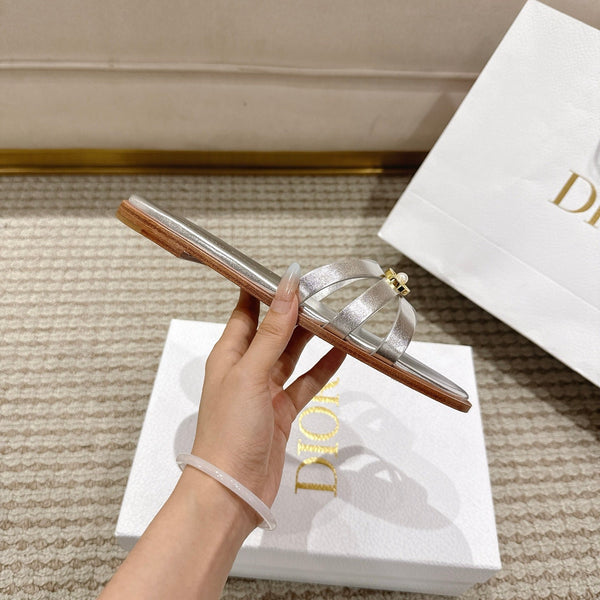 CD 30M Slide Sliver Calfskin 543737