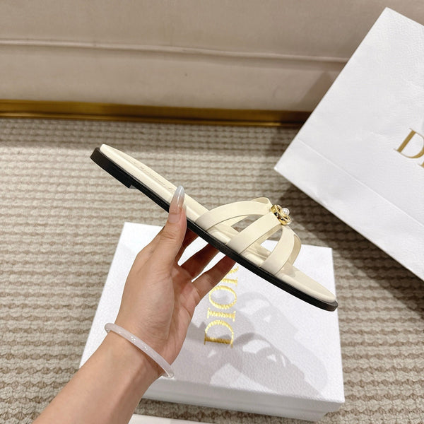 CD 30M Slide White Calfskin 543742