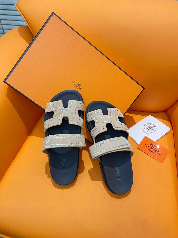 chypre sandal crystal gris tourterelle suede black calfskin