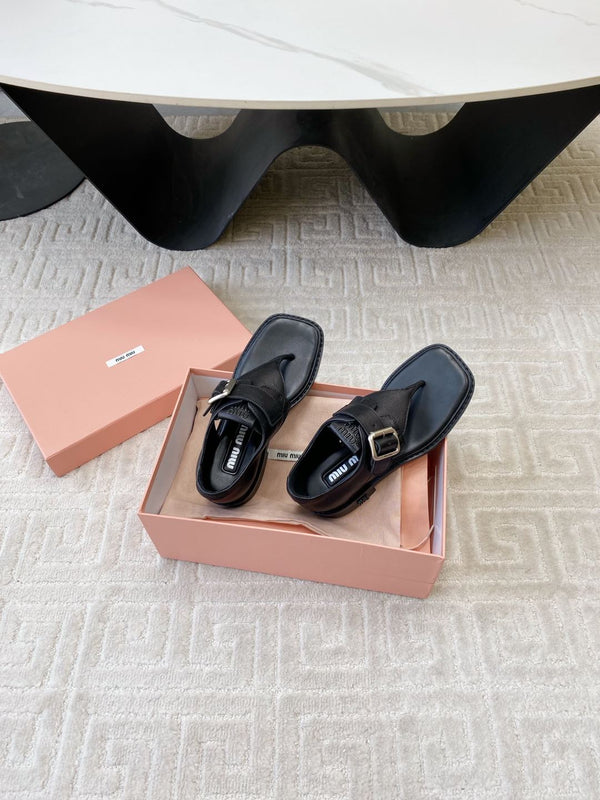 Miu Thong Sandals In Black Lambskin With Silver Buckle