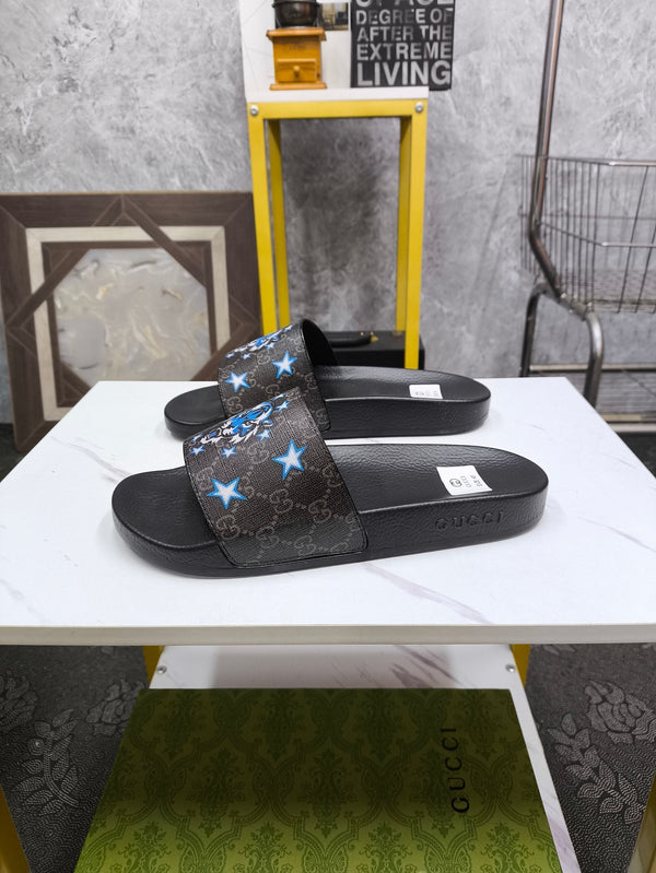 GG Men's Tiger Slide Black Sheepskin 535381