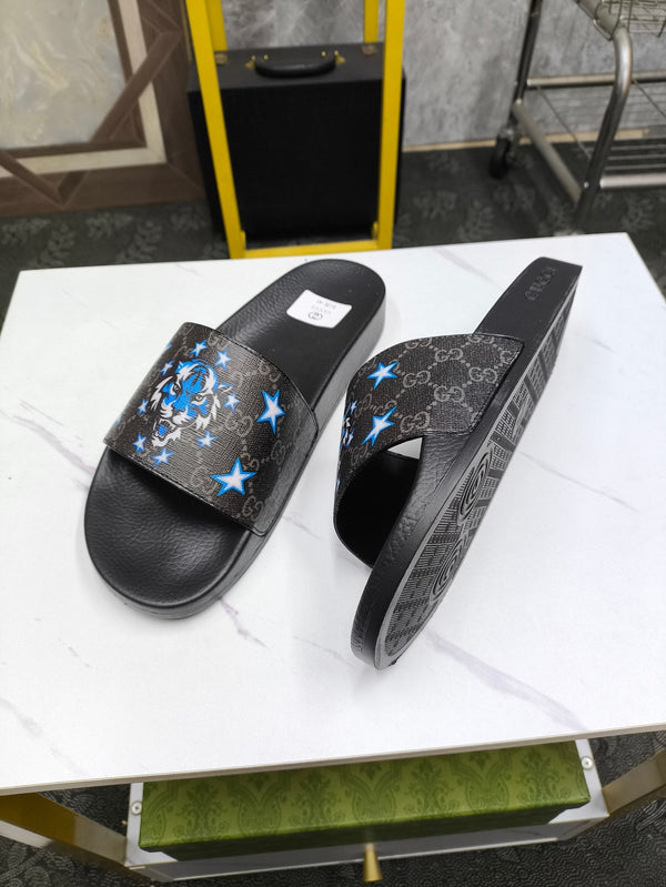 GG Men's Tiger Slide Black Sheepskin 535381