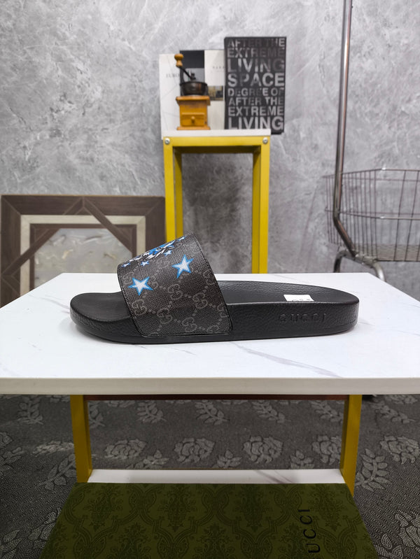 GG Men's Tiger Slide Black Sheepskin 535381