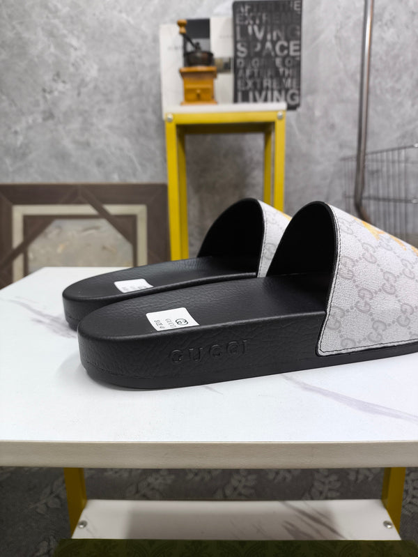 GG Men's Slide Grey Sheepskin 535387