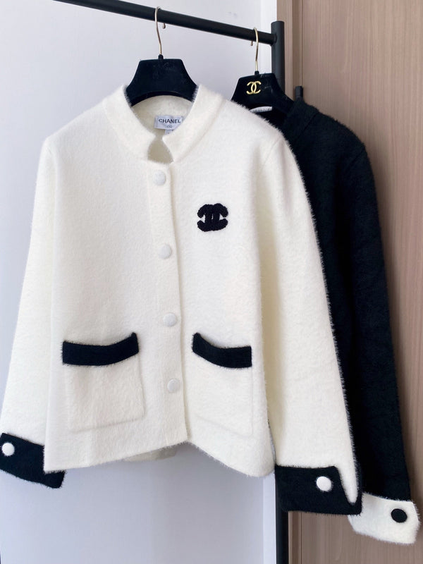 Chanel 2025 Cardigan Laine Noire et Blanche 331291
