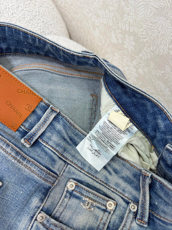 CC 26s Pantalon évasé en jean 353018