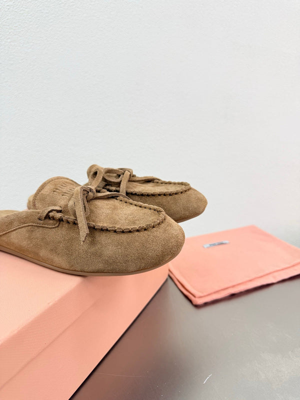 Mule à logo Miu Miu en daim kaki 693522