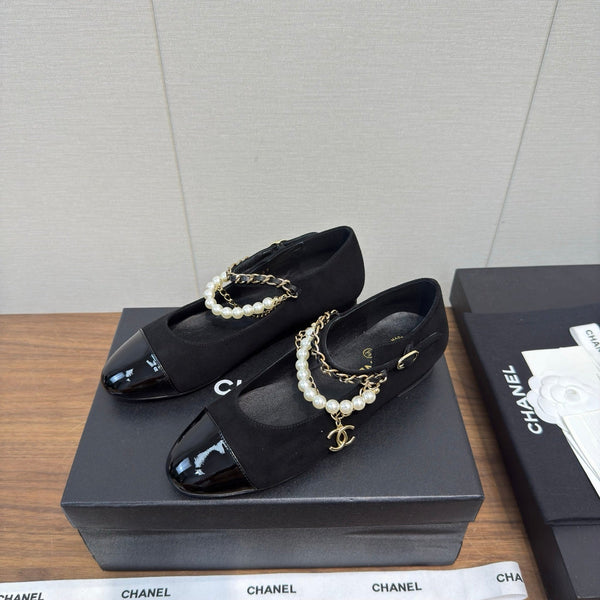 Chanel 25 Mary Jane Ankle Chain Ballet Flat black Suede Cowhide 465597