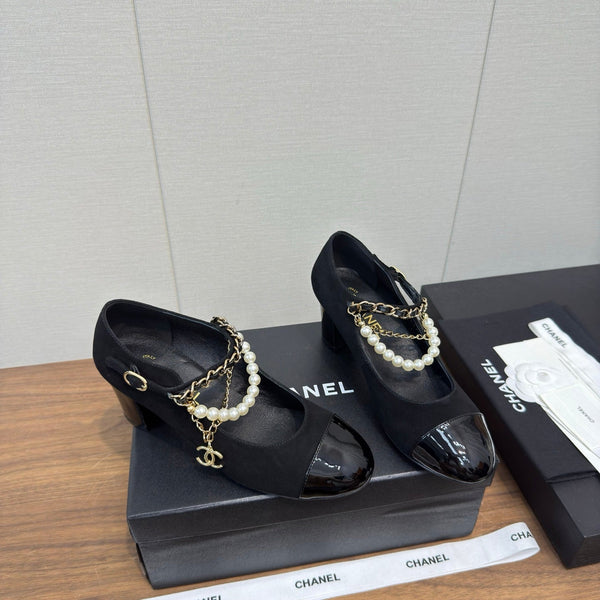 Chanel 25 Mary Jane Ankle Chain Pump Black Suede Cowhide 465599