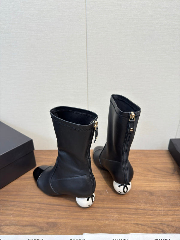 CC 25B Double C Giant Pearl Ankle Boots 50mm Black Sheepskin 465702