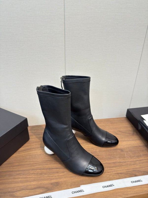 CC 25B Double C Giant Pearl Ankle Boots 50mm Black Sheepskin 465702