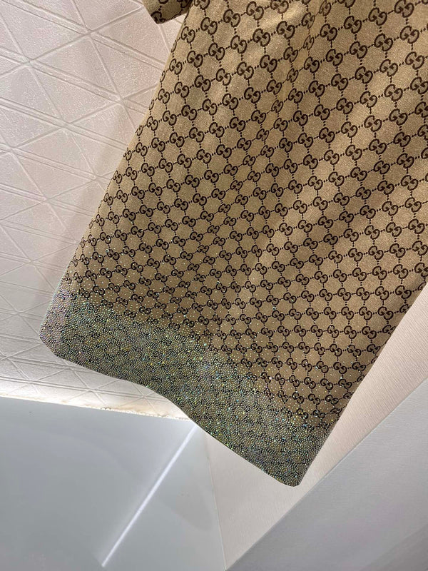 Mini abito con monogramma GG beige decorato con cristalli