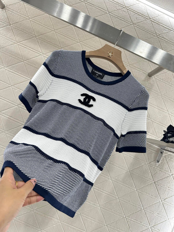 Chanel 25 T-shirt Black White Patchwork Knitted Crewneck