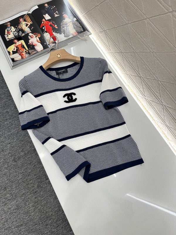 Chanel 25 T-shirt Black White Patchwork Knitted Crewneck