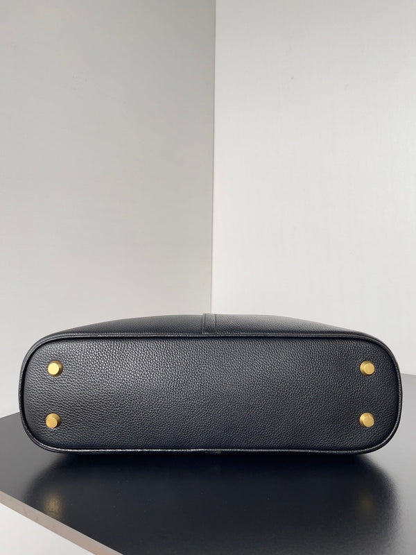 GOLD LOCKER SHOULDER BAG 62 IN BLACK CALFSKIN