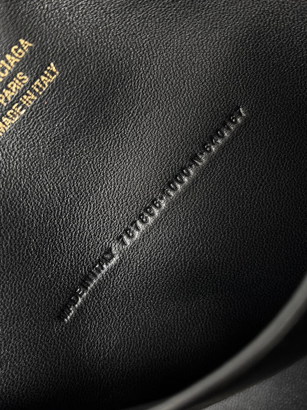 Balenciaga Rodeo 22 bag black crocodile skin