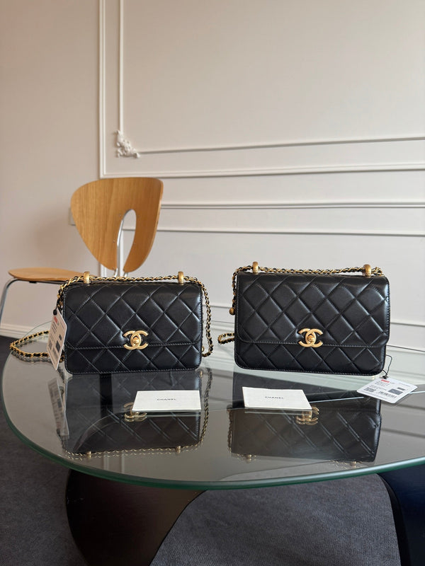 Mini Flap 19cm Black Lambskin Gold Hardware