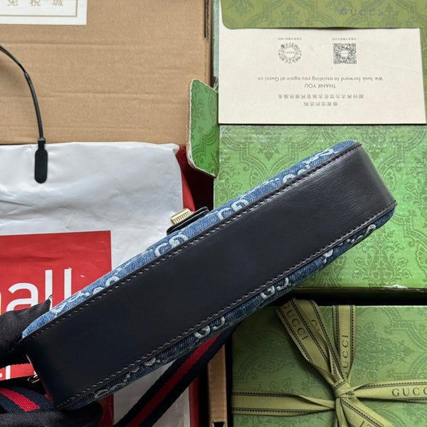 BORSA A TRACOLLA MOON SIDE 24 IN DENIM GOFFRATO BLU E BORDI IN PELLE DI VITELLO NERA, FERRAMENTA ORO