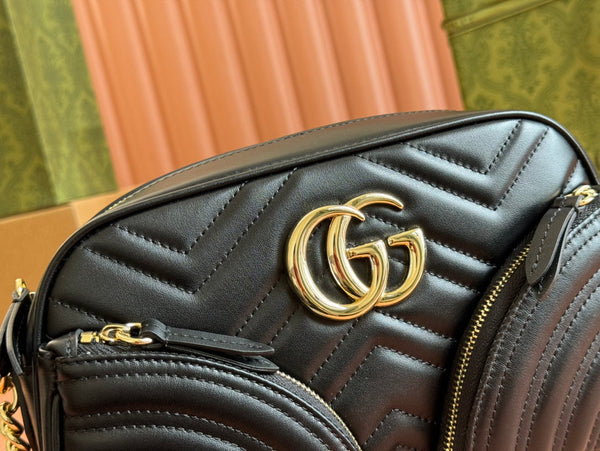 BORSA A TRACOLLA PICCOLA MARMONT 24 IN PELLE DI VITELLO NERA E FERRAMENTA ORO