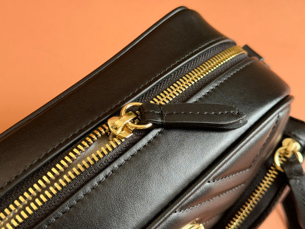 BORSA A TRACOLLA PICCOLA MARMONT 24 IN PELLE DI VITELLO NERA E FERRAMENTA ORO