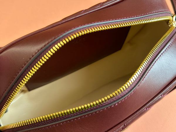 BORSA A TRACOLLA PICCOLA MARMONT 24 IN PELLE DI VITELLO ROSSO VINO CON FERRAMENTA ORO