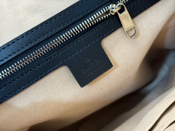 Gucci Signature Messenger Bag Black Cowhide 239929