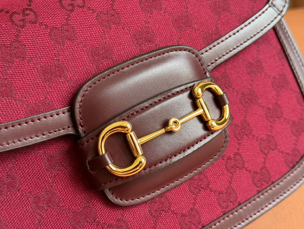 BORSA A TRACOLLA HORSEBIT 1955 25 IN TELA ROSSO VINO E PELLE DI VITELLO CON FERRAMENTA ORO