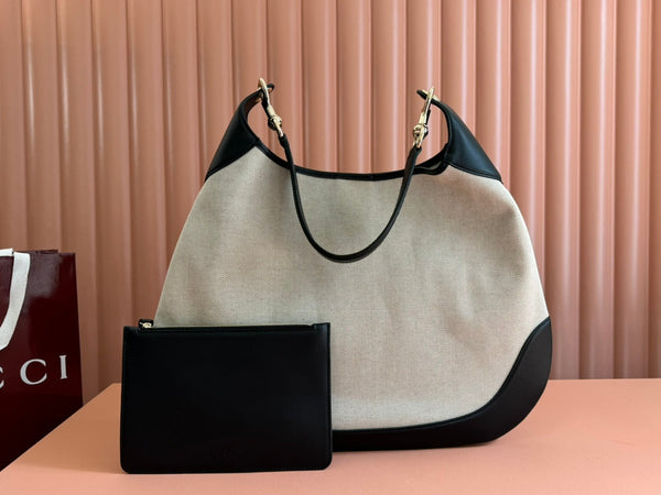 BODY MEDIUM SHOULDER BAD 49 IN NATURAL CANVAS AND BLACK CALFSKIN GOLD HARDWARE