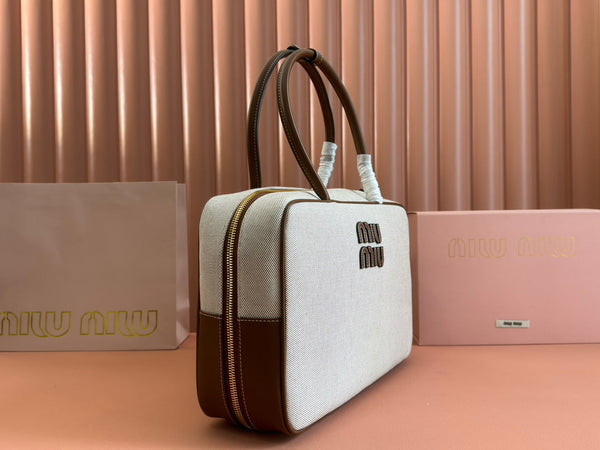 BORSA BEAU CON MANICO 34 IN TELA BIANCA E FINITURE IN PELLE DI VITELLO MARRONE NOCE