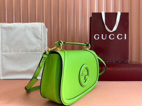 Sac à main GG Blondie Grand modèle 32 cm en veau vert