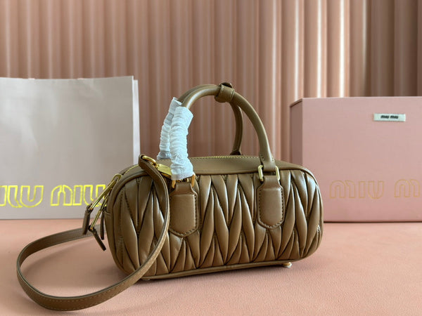 BORSA ARCADIE MATELASSÉ 22 IN AGNELLO LUCIDO MARRONE TAWNY