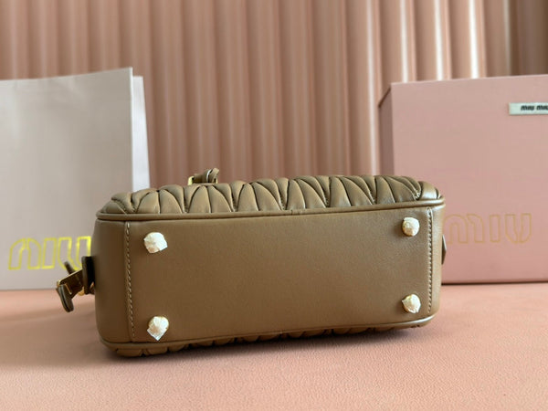 BORSA ARCADIE MATELASSÉ 22 IN AGNELLO LUCIDO MARRONE TAWNY