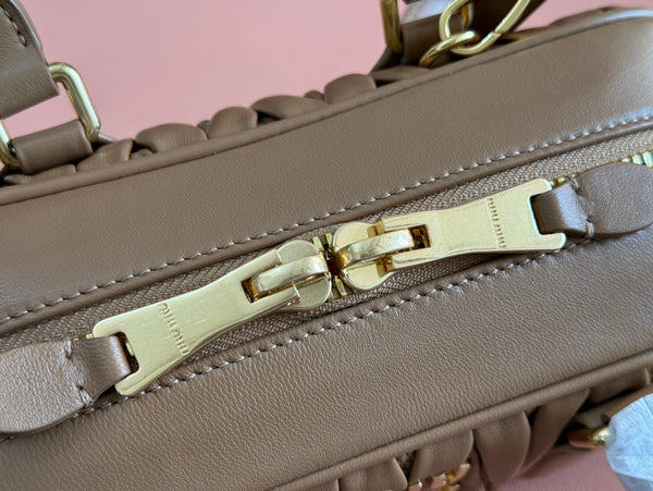 BORSA ARCADIE MATELASSÉ 22 IN AGNELLO LUCIDO MARRONE TAWNY