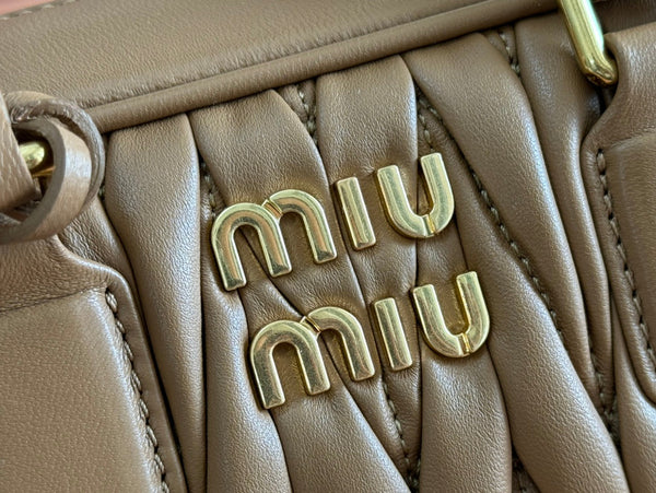 BORSA ARCADIE MATELASSÉ 22 IN AGNELLO LUCIDO MARRONE TAWNY