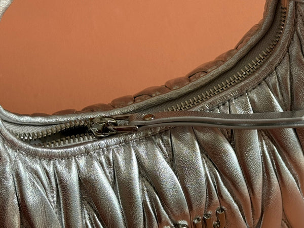 WANDER MATELASSÉ HANDBAG 23 IN SILVER PATENT LAMBSKIN