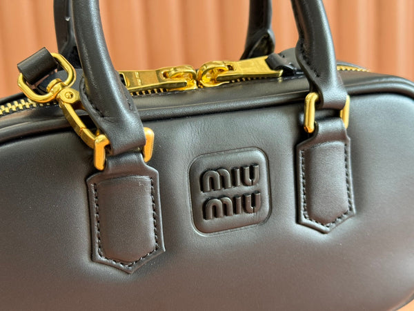 Miu Miu 19 Arcadie Black leather bag Briarwood 239710